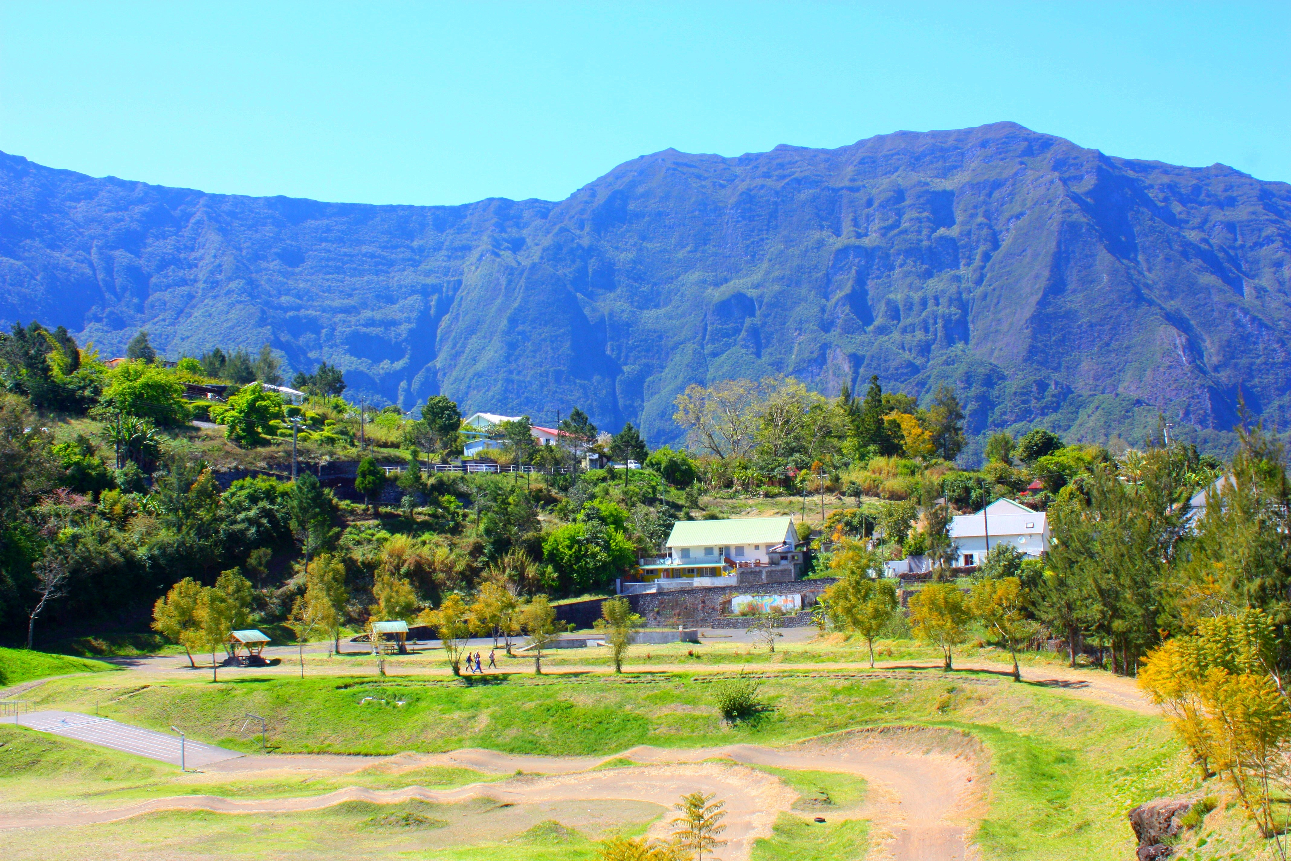Cilaos à La Réunion, exemple de territoire tropical insulaire habité